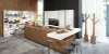 Moderna Nolte cucina con isola in FERRO acciaio Corten e armadi a colonna in NOVA LACK Weiß Hochglanz – stilosa combinazione di look industriale e lucentezza elegante in un concetto abitativo aperto.