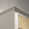 Armadio con porta in vetro e bicchieri, parte di Nolte Living.