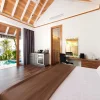 Camera moderna con vista mare e scrivania, ideale per Nolte Living.