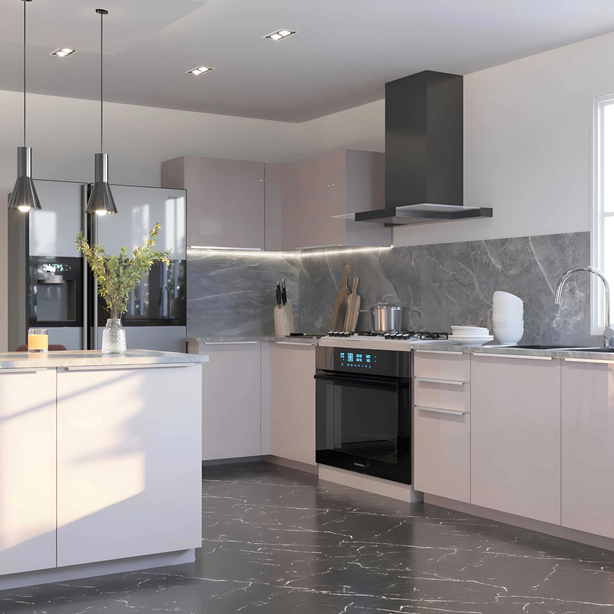 Cucina moderna con armadi chiari e pavimento in marmo, arredata da Nolte Kitchen.