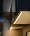 Éclairage de cuisine moderne avec lignes élégantes et ambiance, Express Küchen.